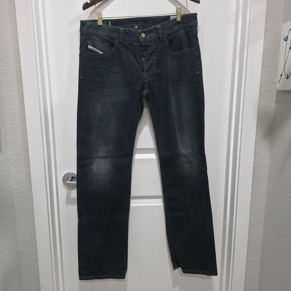 Diesel Men's Regular Straight Jeans in Dark Indigo Wash